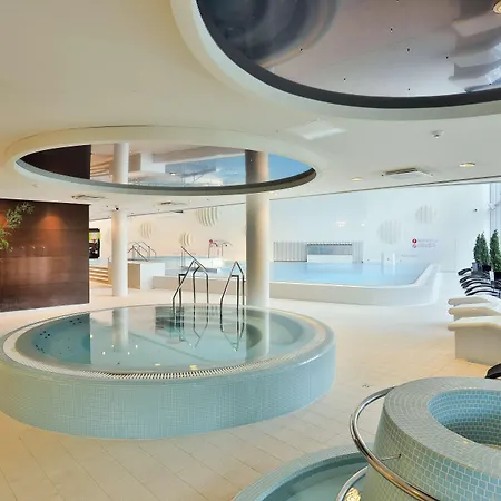 Hotel Park By Radisson Meriton Conference &