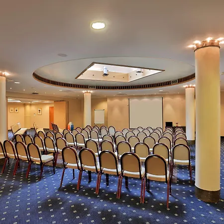 塔林梅丽顿雷迪森丽柏会议spa酒店 塔林