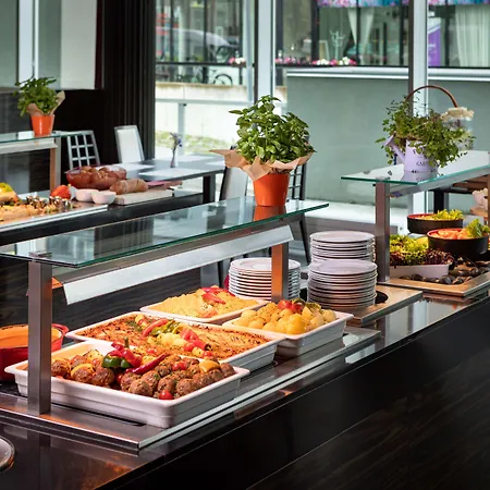 Hotel Park By Radisson Meriton Conference & 4*