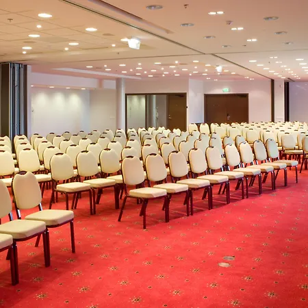 Park By Radisson Meriton Conference & Hotel