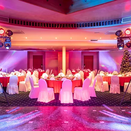 Отель Park By Radisson Meriton Conference & Таллин