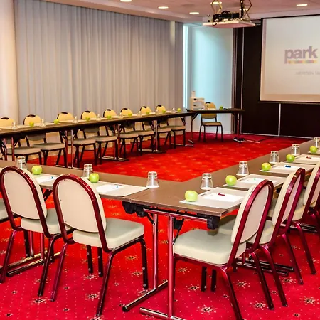 Park By Radisson Meriton Conference & Reval