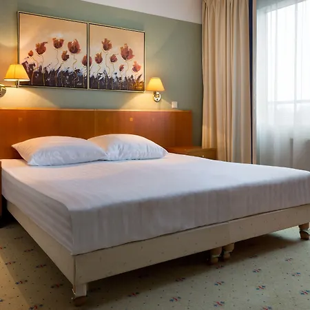 Park By Radisson Meriton Conference & 4* Tallinn