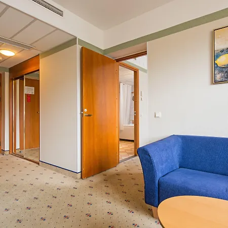 Park By Radisson Meriton Conference & 4* Tallinn