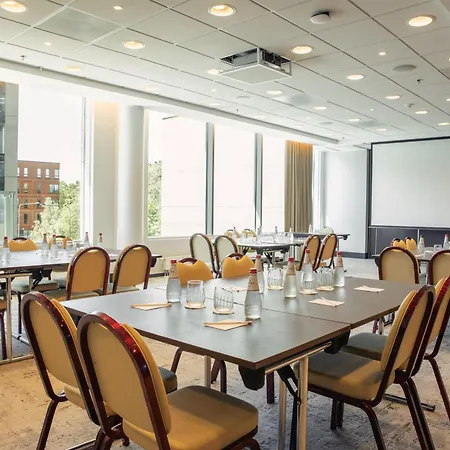 Park By Radisson Meriton Conference &