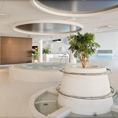 Park By Radisson Meriton Conference & 4* Tallinn