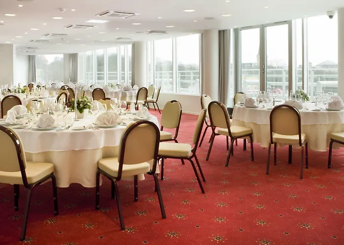 Park By Radisson Meriton Conference & 4*