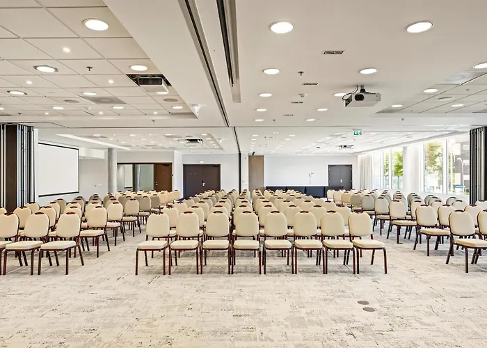 Park By Radisson Meriton Conference & 4*